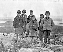 Click image for larger version. 

Name:	Children at Poolewe, 1920s-1930s.jpg 
Views:	38 
Size:	290.0 KB 
ID:	38846